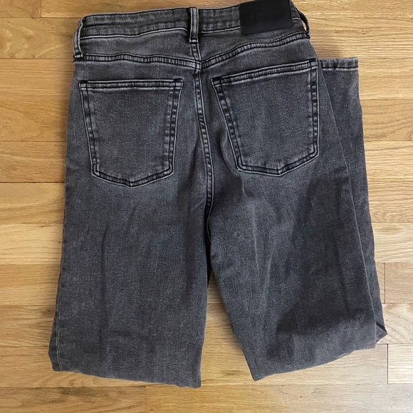 Everlane the High Rise Straight Ankle Jean - Ash Gray - Picture 4 of 4